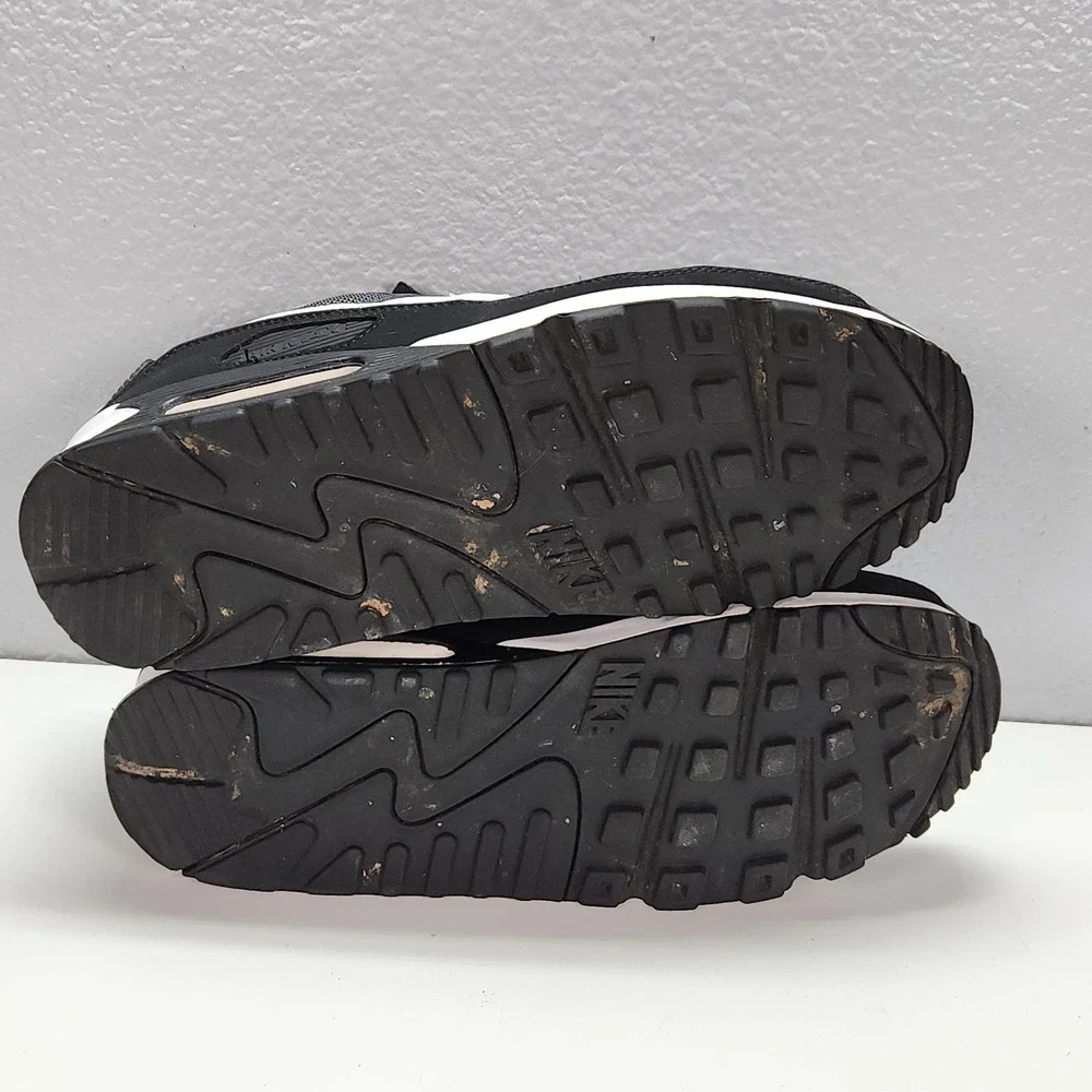 Nike Air Max 90 Men’s Sz 10 Low Top Lace-Up Sneakers Black/White/Gray CN8490-002